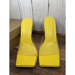 Charlotte Russe Women’s Bright Yellow Size 8 Open Toe Heeled Shoes 4.5" Mule NIB